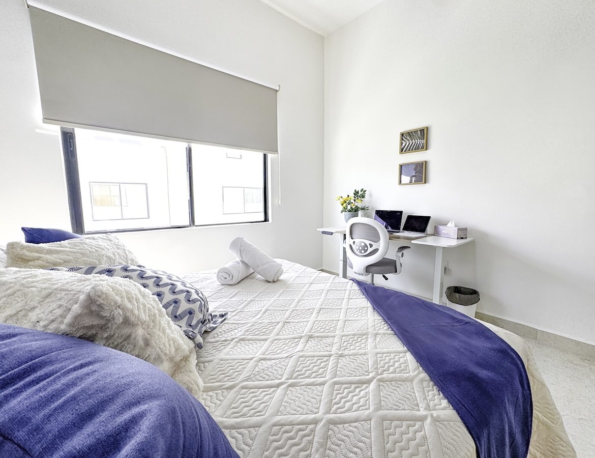 Bleu Mai Properties. Cancun Condo. Queen Bedroom 1.