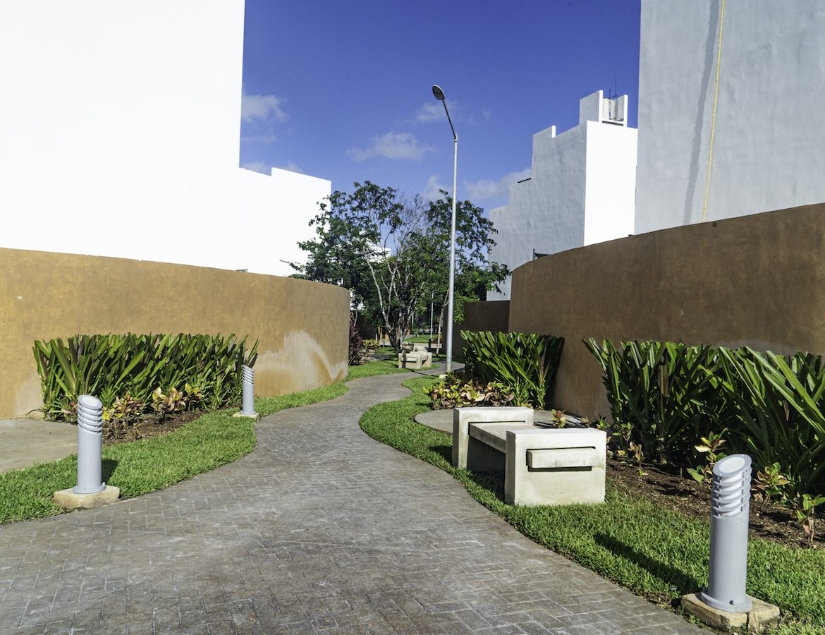 Bleu Mai Properties. Cancun Condo. Walkway.